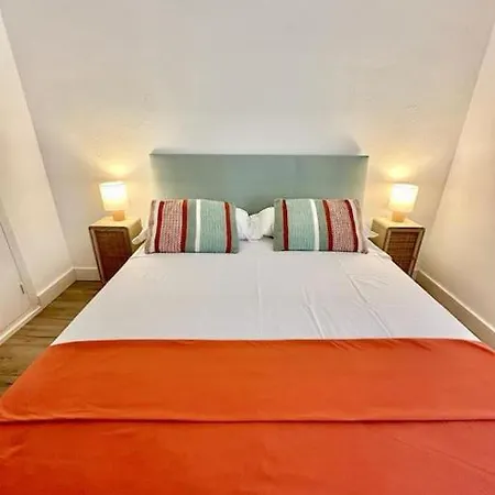 Apartamento Piso Con Parking Cerca De La Playa En La Malagueta *